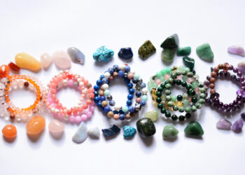 Monatssteine: Schmuck mit Geburtssteinen für eine besondere Ausstrahlung