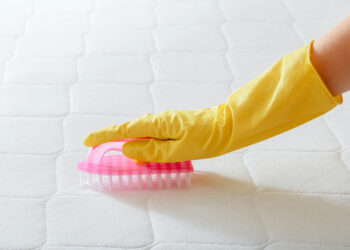 Haushalts-Tipps: So reinigt man Matratzen richtig